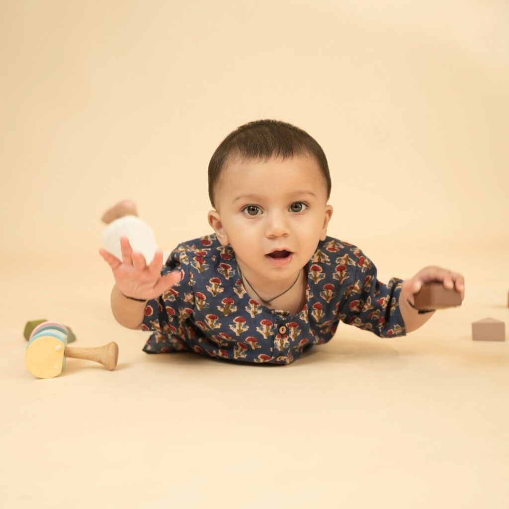 Navya - Unisex kurta Pajama Set - Image 2