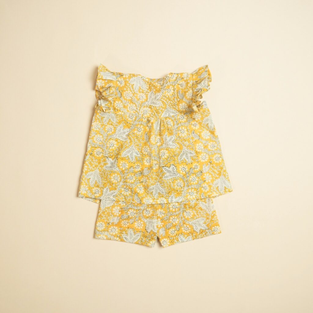 Daffodil Dreams - Girl Shirt Shorts Set - Image 3